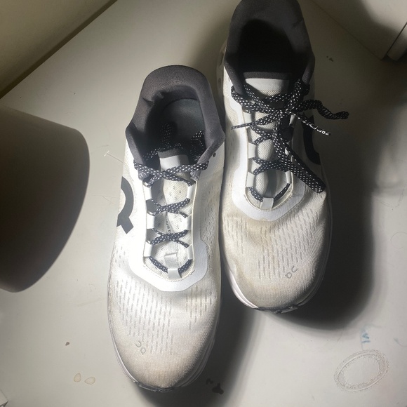 On Running White and Gray Athletic Shoes - Picture 4 of 8